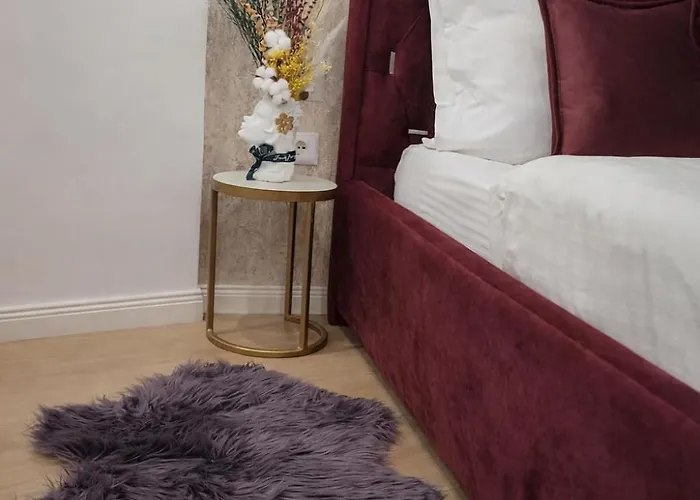 Capital * Τίρανα